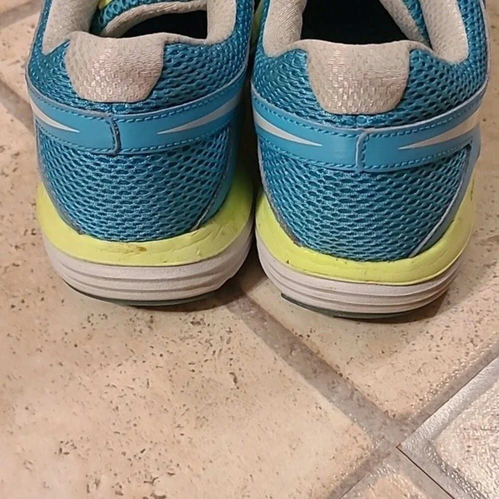 Nike Women's Dual Fusion Lite Platinum Turquoise Sneakers 599560-403 Size 8.5